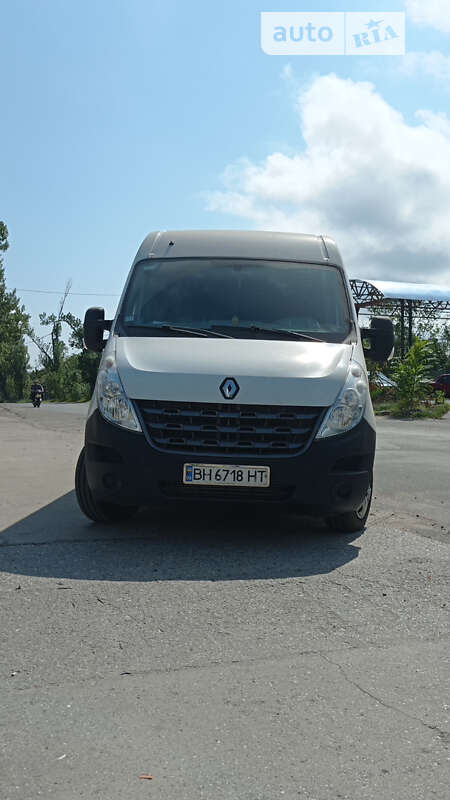 Грузовой фургон Renault Master 2012 в 