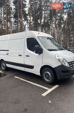 Грузовой фургон Renault Master 2012 в 