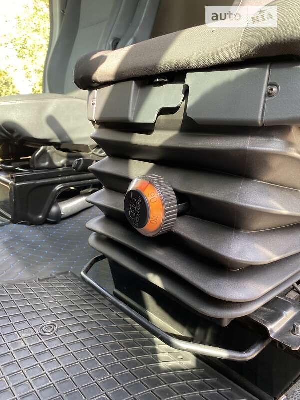 Автовоз Renault Master 2016 в Ровно