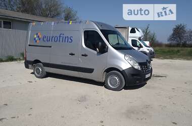 Вантажний фургон Renault Master 2015 в Тернополі