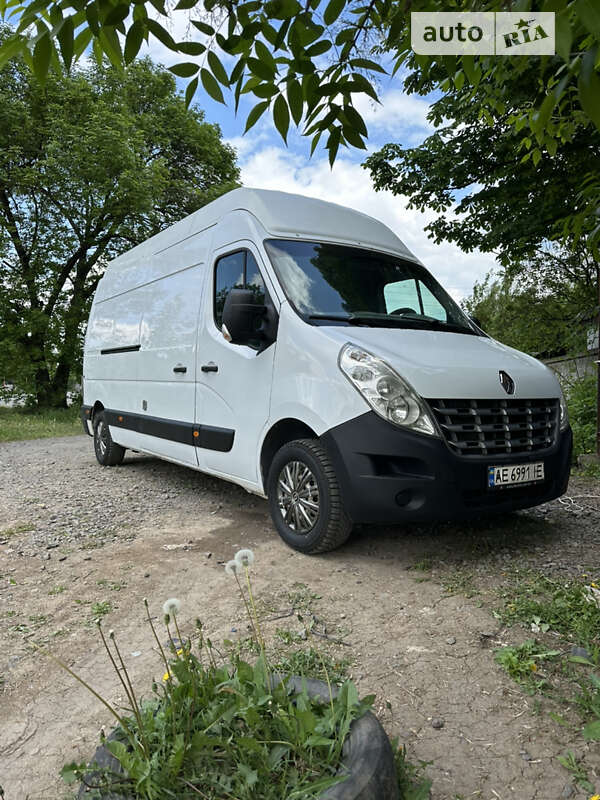 Грузовой фургон Renault Master 2012 в Киеве