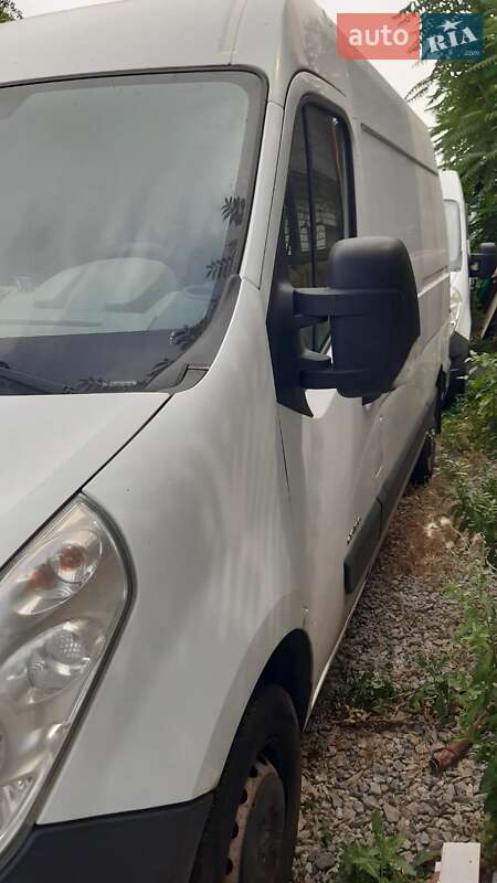 Вантажний фургон Renault Master 2011 в Запоріжжі