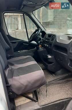 Вантажний фургон Renault Master 2011 в Запоріжжі