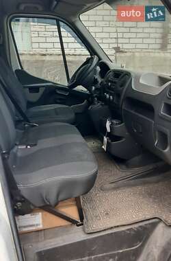 Вантажний фургон Renault Master 2012 в Запоріжжі