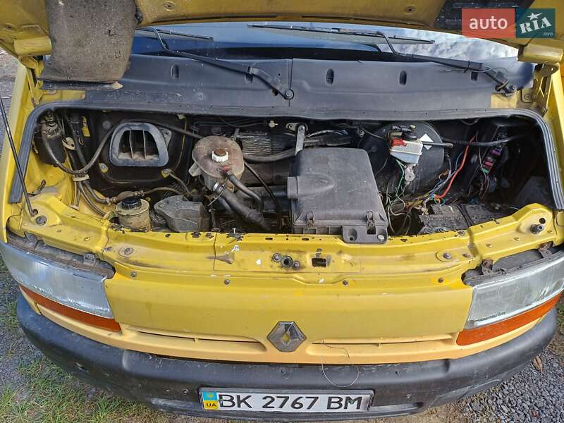 Грузовой фургон Renault Master 2001 в Львове
