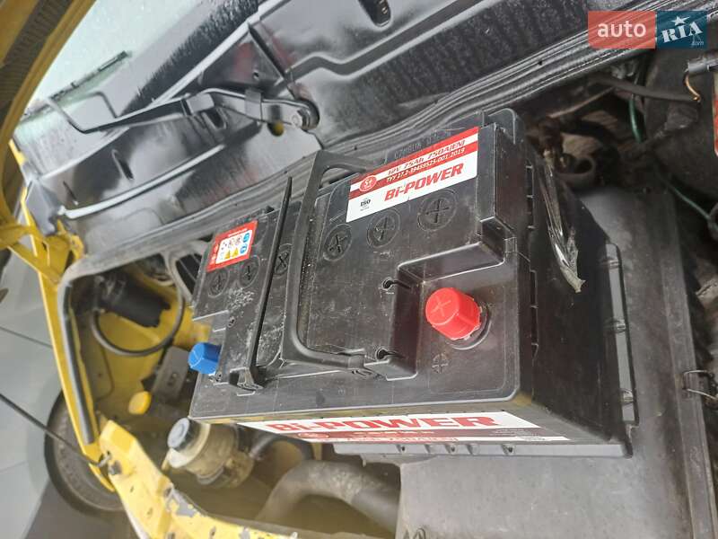 Грузовой фургон Renault Master 2001 в Львове