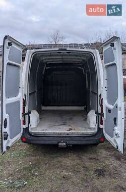 Грузовой фургон Renault Master 2015 в 