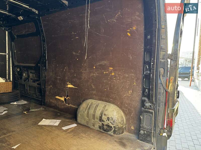 Вантажний фургон Renault Master 2014 в Львові фото 20 Вантажний фургон Renault Master 2014 в Львові