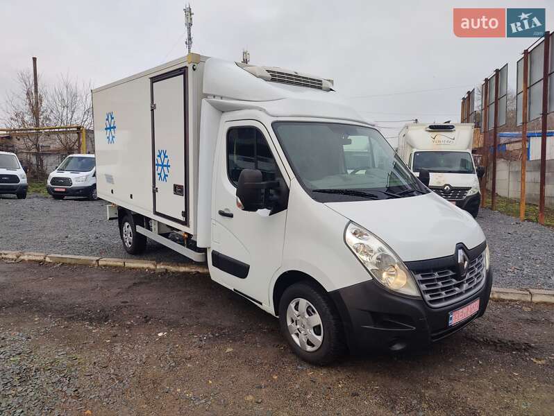 Вантажний фургон Renault Master 2017 в Рівному