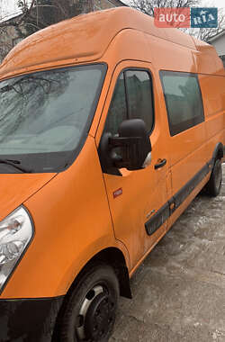 Грузопассажирский фургон Renault Master 2017 в 