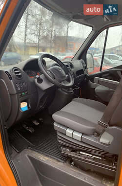 Грузопассажирский фургон Renault Master 2017 в 