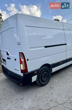 Грузовой фургон Renault Master 2017 в 