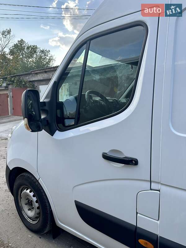 Грузовой фургон Renault Master 2017 в Арцизе