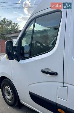 Грузовой фургон Renault Master 2017 в 