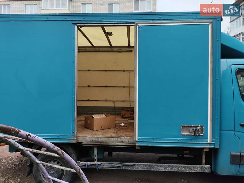 Грузовой фургон Renault Master 2014 в Коростене