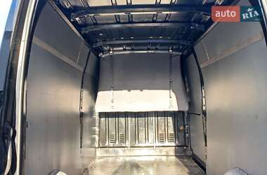 Грузовой фургон Renault Master 2020 в 