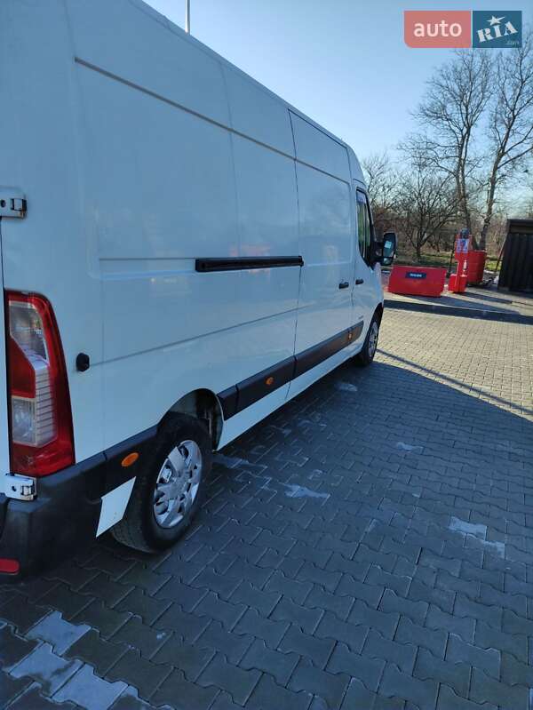 Грузовой фургон Renault Master 2011 в Стрые