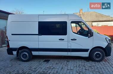 Грузовой фургон Renault Master 2020 в 