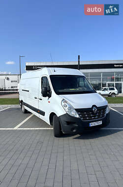 Вантажний фургон Renault Master 2015 в Мукачевому