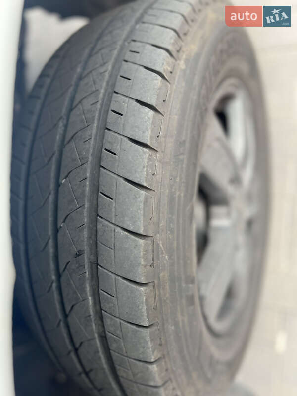 Грузовой фургон Renault Master 2011 в Львове