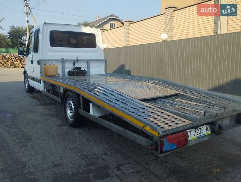 Эвакуатор Renault Master 2010 в Ивано-Франковске