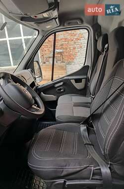 Вантажний фургон Renault Master 2016 в 