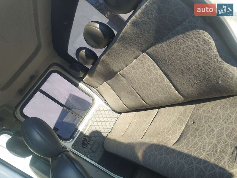Эвакуатор Renault Master 2010 в Ивано-Франковске