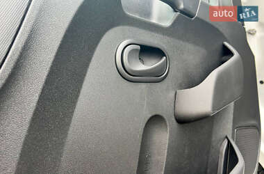 Грузовой фургон Renault Master 2019 в 