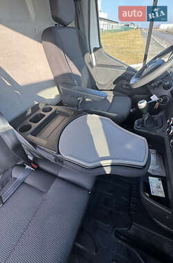 Вантажний фургон Renault Master 2021 в 