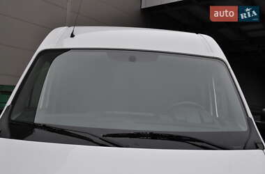 Грузовой фургон Renault Master 2018 в 