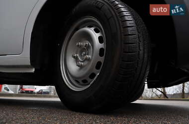 Грузовой фургон Renault Master 2018 в 