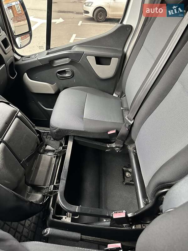 Вантажний фургон Renault Master 2018 в Києві