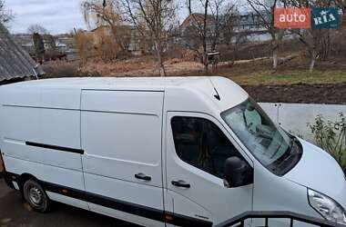 Вантажний фургон Renault Master 2011 в Рівному