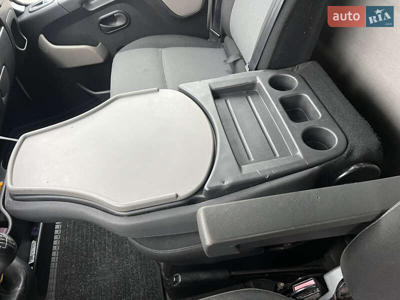 Автовоз Renault Master 2016 в Дунаевцах