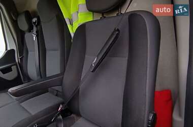 Грузовой фургон Renault Master 2014 в 