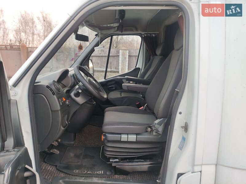 Автовоз Renault Master 2016 в Василькові