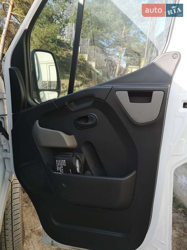 Грузовой фургон Renault Master 2018 в Львове