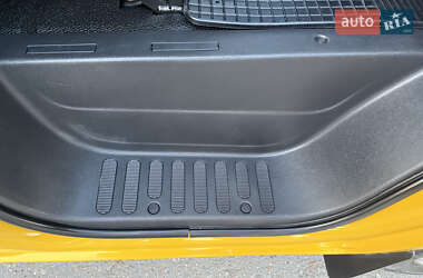 Вантажний фургон Renault Master 2021 в 