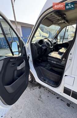 Грузовой фургон Renault Master 2016 в 