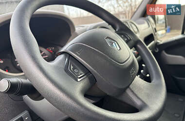 Грузовой фургон Renault Master 2017 в 