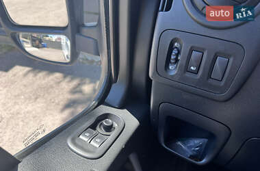 Грузовой фургон Renault Master 2016 в 