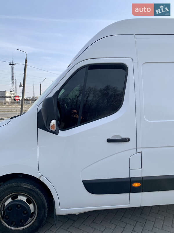 Вантажний фургон Renault Master 2020 в Запоріжжі