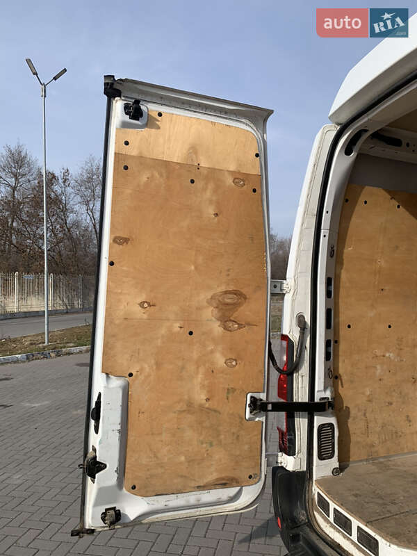 Вантажний фургон Renault Master 2020 в Запоріжжі