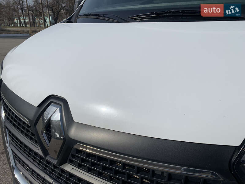 Вантажний фургон Renault Master 2020 в Запоріжжі