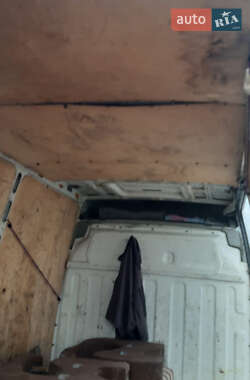 Грузовой фургон Renault Master 2005 в 