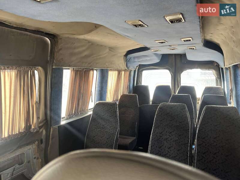 Микроавтобус Renault Master 2004 в Чернигове фото 2 Микроавтобус Renault Master 2004 в Чернигове