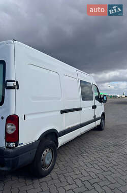 Грузопассажирский фургон Renault Master 2005 в 