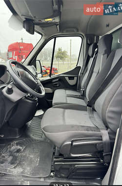 Грузовой фургон Renault Master 2013 в 
