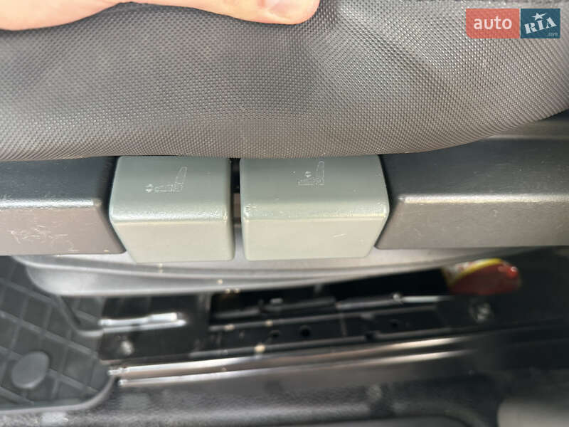 Автомобіль швидкої допомоги Renault Master 2020 в Києві фото 19 Автомобіль швидкої допомоги Renault Master 2020 в Києві