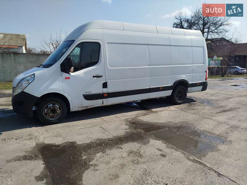 Вантажний фургон Renault Master 2011 в Конотопі